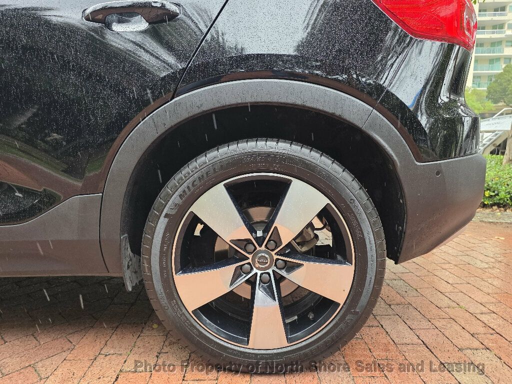 2019 Volvo XC40 T4 FWD Momentum - 23098483 - 25