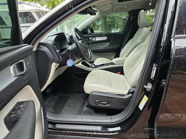 2019 Volvo XC40 T4 FWD Momentum - 23098483 - 29