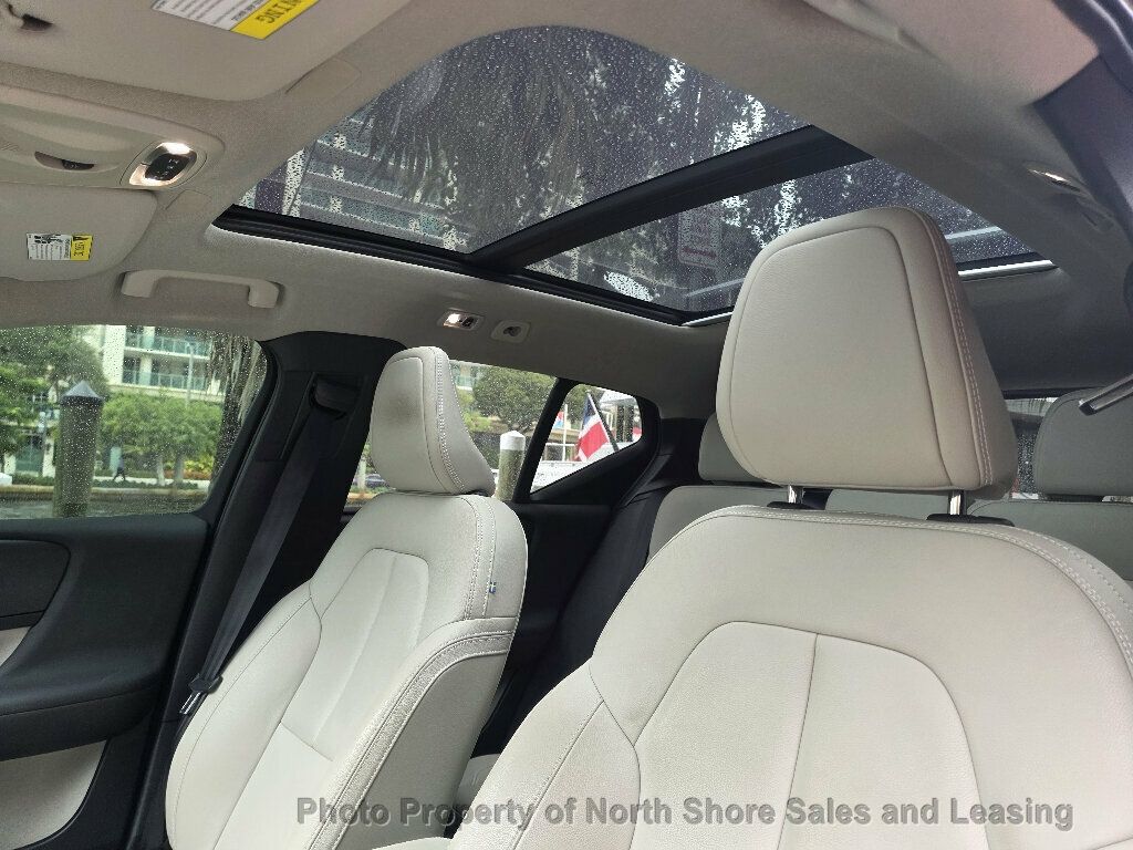 2019 Volvo XC40 T4 FWD Momentum - 23098483 - 31