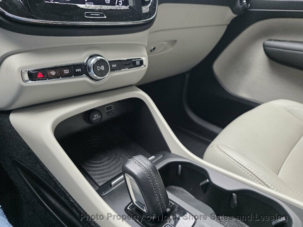 2019 Volvo XC40 T4 FWD Momentum - 23098483 - 37