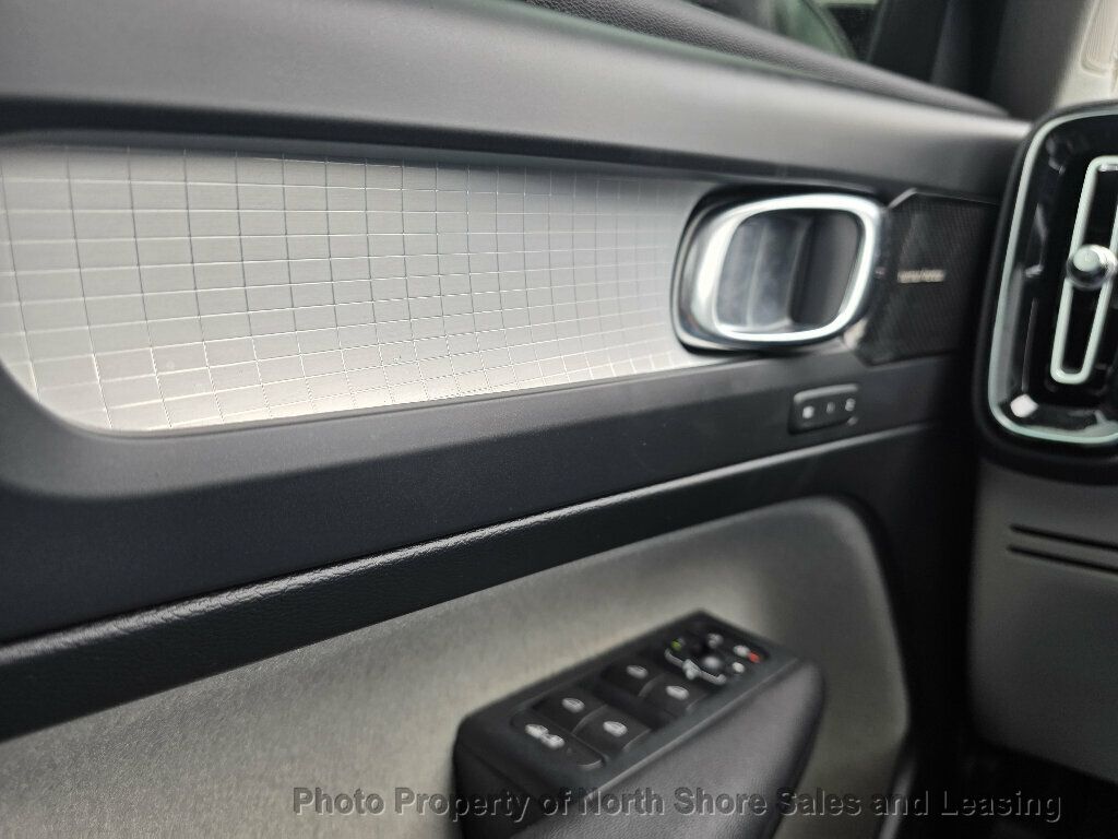 2019 Volvo XC40 T4 FWD Momentum - 23098483 - 44