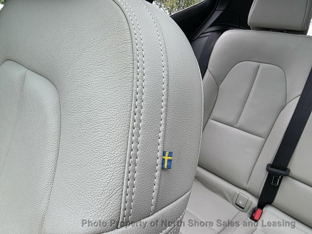 2019 Volvo XC40 T4 FWD Momentum - 23098483 - 45