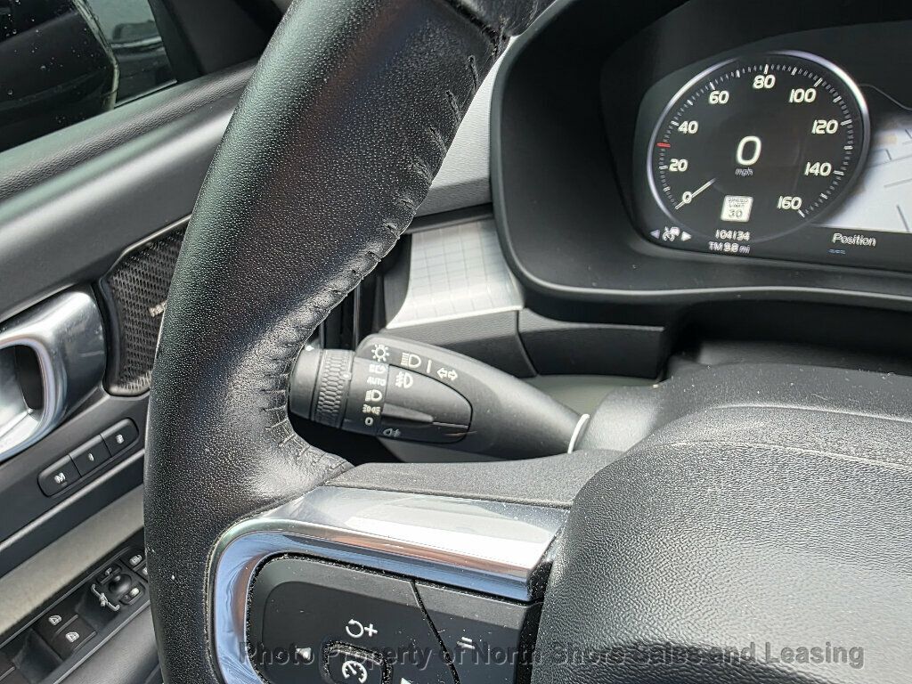 2019 Volvo XC40 T4 FWD Momentum - 23098483 - 65