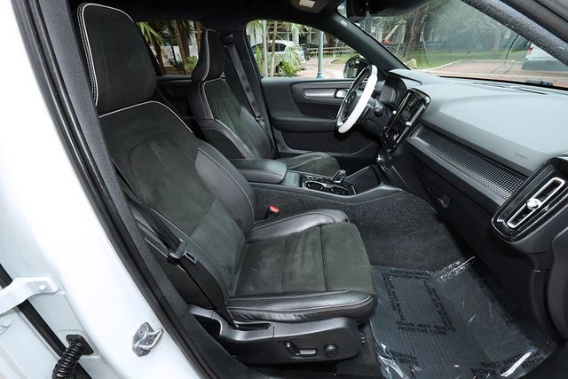 2019 Volvo XC40 T4 FWD R-Design - 22981626 - 26