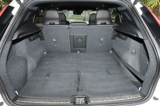 2019 Volvo XC40 T4 FWD R-Design - 22981626 - 31