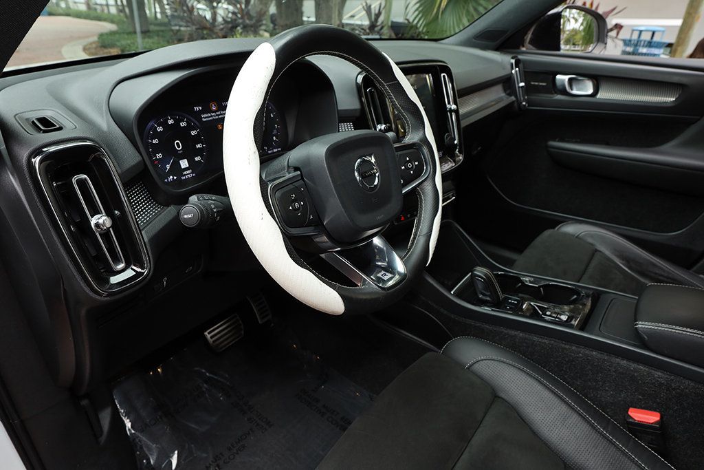 2019 Volvo XC40 T4 FWD R-Design - 22981626 - 36