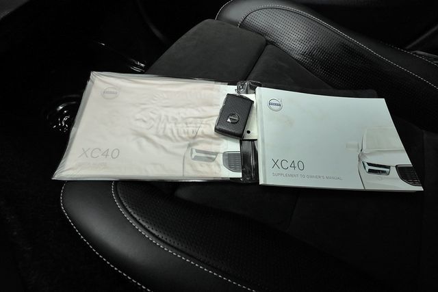 2019 Volvo XC40 T4 FWD R-Design - 22981626 - 52