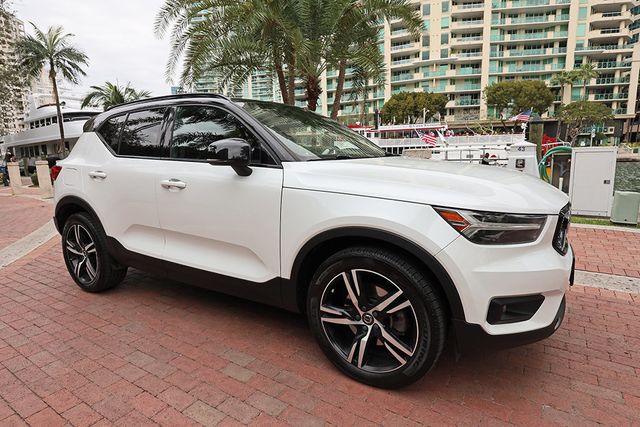 2019 Volvo XC40 T4 FWD R-Design - 22981626 - 56