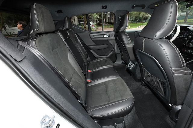 2019 Volvo XC40 T4 FWD R-Design - 22981626 - 7