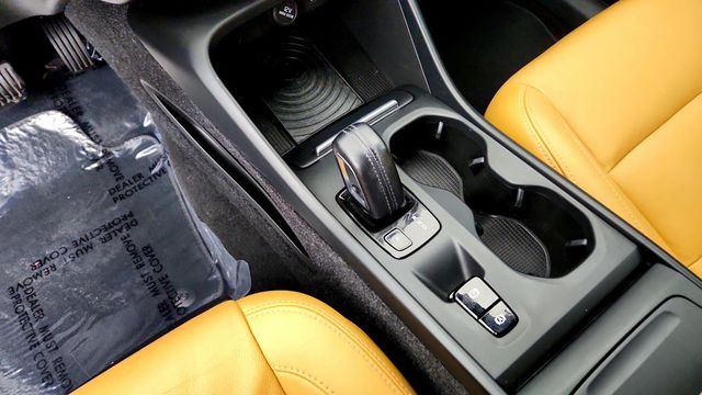 2019 Volvo XC40 T5 AWD Momentum w/ Premium, Vision & Multimedia Pkgs - 23085565 - 16