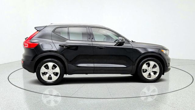 2019 Volvo XC40 T5 AWD Momentum w/ Premium, Vision & Multimedia Pkgs - 23085565 - 3