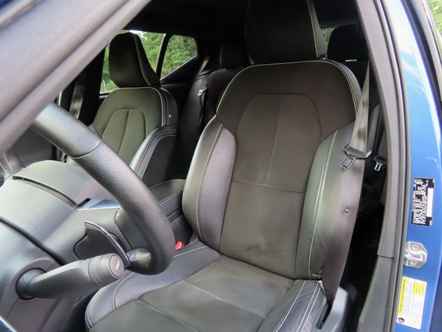 2019 Volvo XC40 T5 AWD R-Design - 23045544 - 24