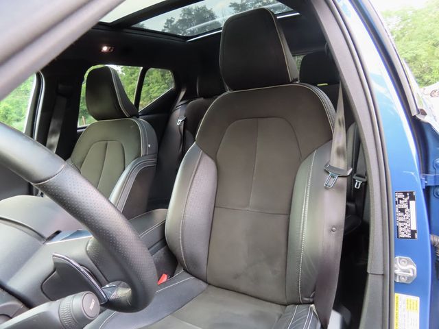 2019 Volvo XC40 T5 AWD R-Design - 23045544 - 25