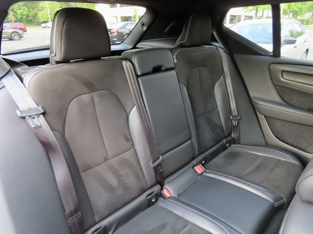 2019 Volvo XC40 T5 AWD R-Design - 23045544 - 31