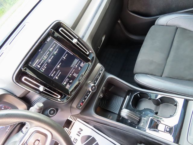 2019 Volvo XC40 T5 AWD R-Design - 23045544 - 43