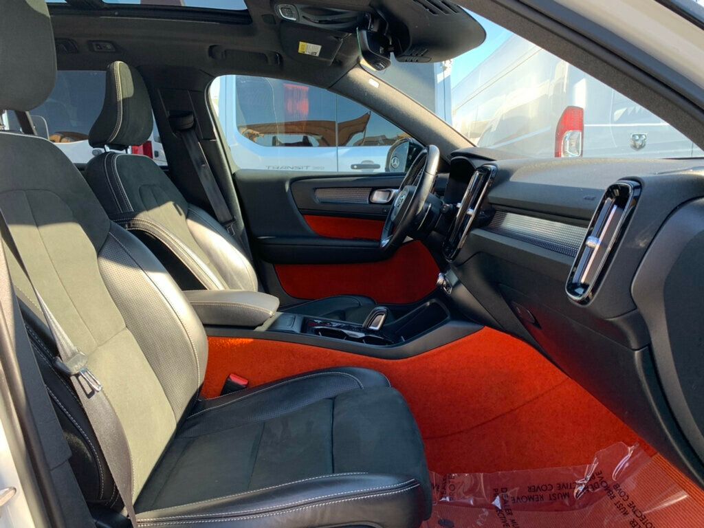 2019 Volvo XC40 T5 AWD R-Design - 22952119 - 20