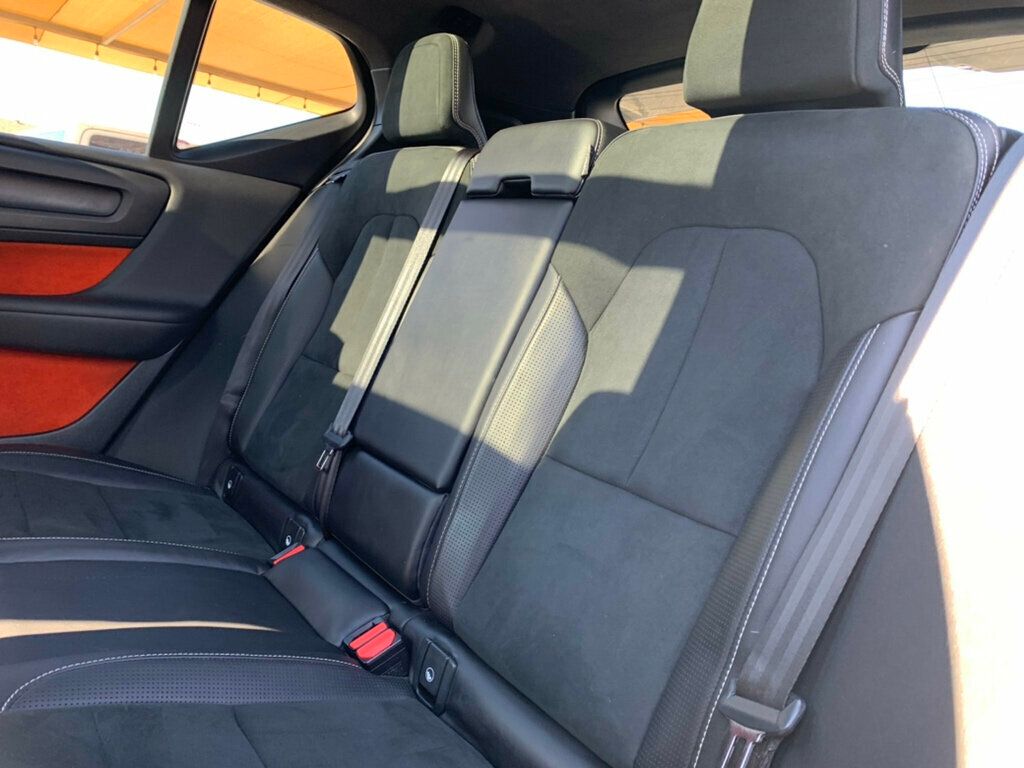 2019 Volvo XC40 T5 AWD R-Design - 22952119 - 26
