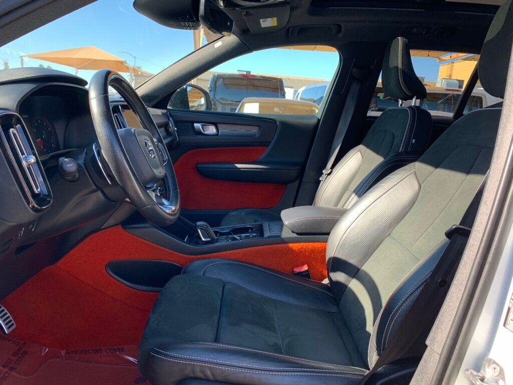 2019 Volvo XC40 T5 AWD R-Design - 22952119 - 2