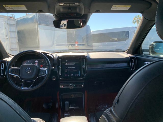 2019 Volvo XC40 T5 AWD R-Design - 22952119 - 31