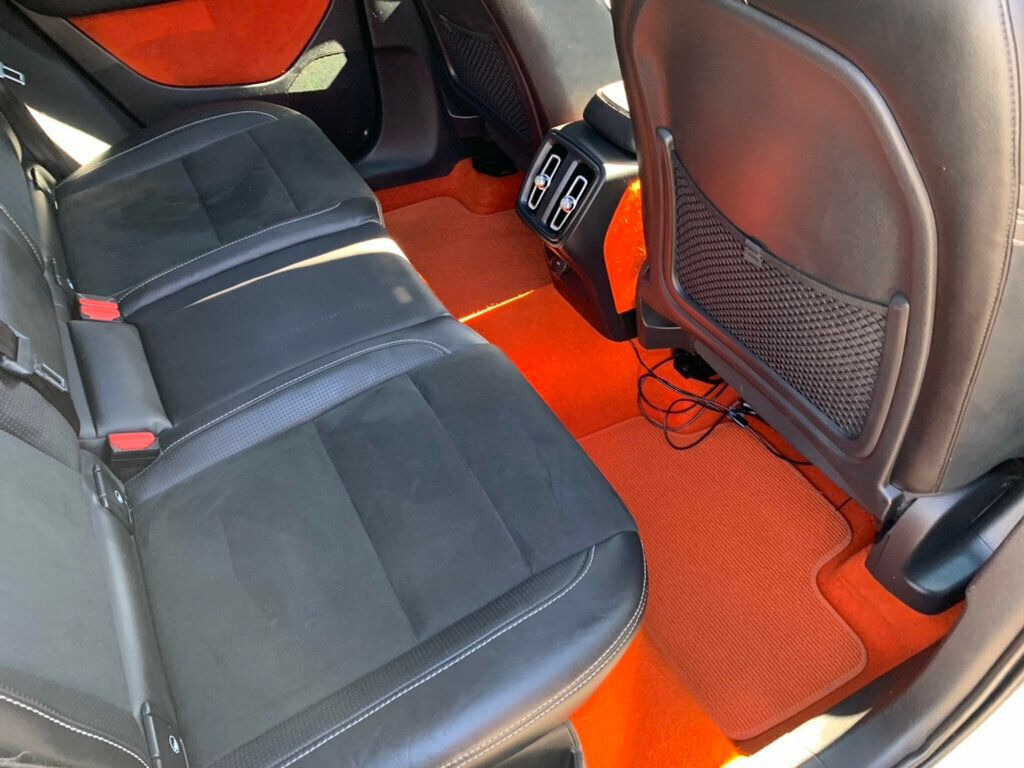 2019 Volvo XC40 T5 AWD R-Design - 22952119 - 35