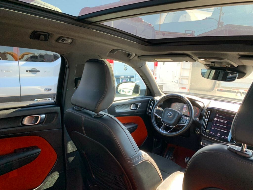 2019 Volvo XC40 T5 AWD R-Design - 22952119 - 36