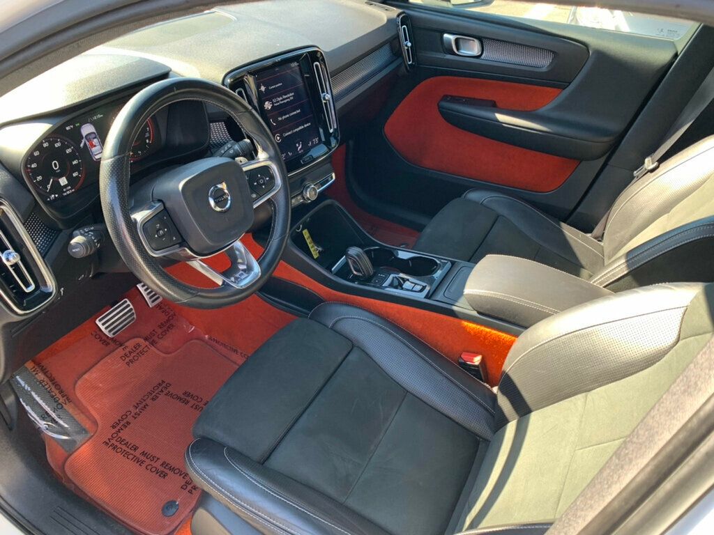 2019 Volvo XC40 T5 AWD R-Design - 22952119 - 5