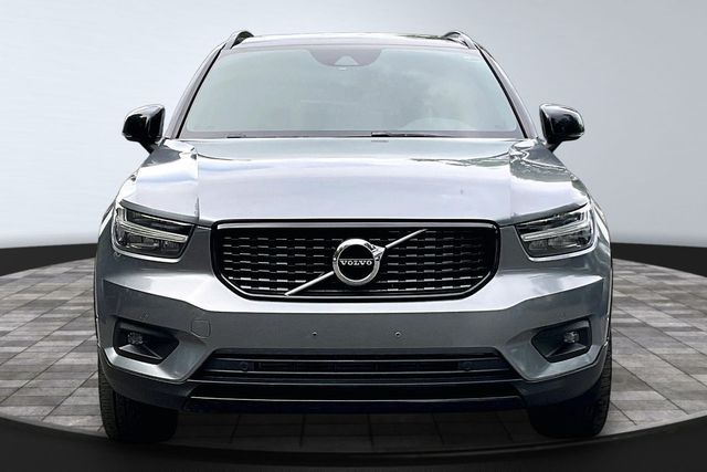 2019 Volvo XC40 T5 AWD R-Design - 23031206 - 1