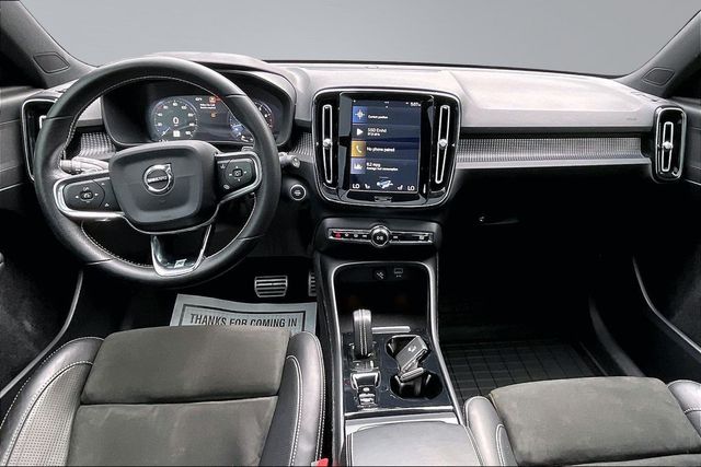 2019 Volvo XC40 T5 AWD R-Design - 23031206 - 19