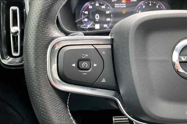 2019 Volvo XC40 T5 AWD R-Design - 23031206 - 21