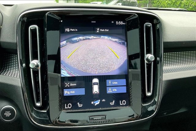 2019 Volvo XC40 T5 AWD R-Design - 23031206 - 27
