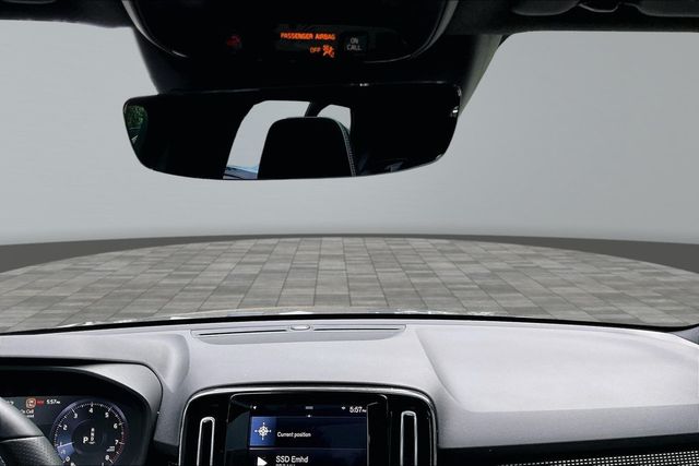 2019 Volvo XC40 T5 AWD R-Design - 23031206 - 34