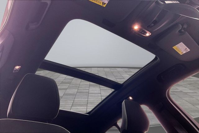 2019 Volvo XC40 T5 AWD R-Design - 23031206 - 35
