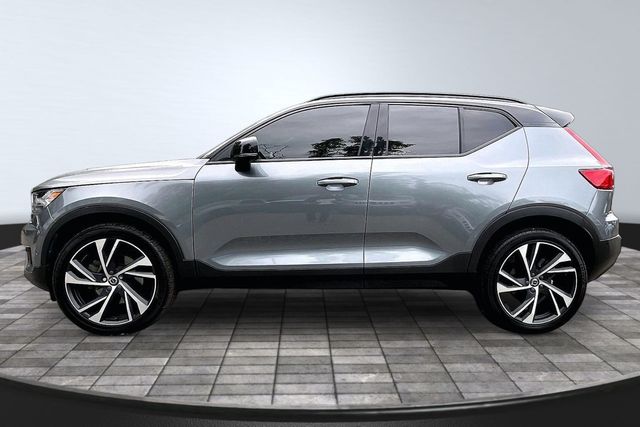 2019 Volvo XC40 T5 AWD R-Design - 23031206 - 3