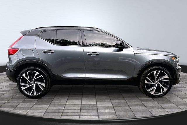 2019 Volvo XC40 T5 AWD R-Design - 23031206 - 7