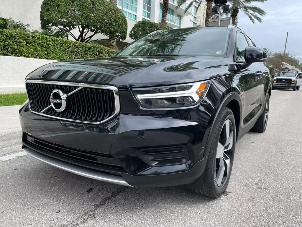 2019 Volvo XC40 T5 Momentum Sport Utility 4D - 22289176 - 8