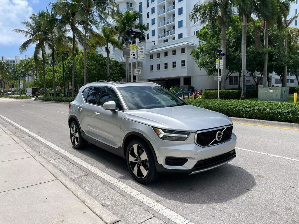 2019 Volvo XC40 T5 Momentum Sport Utility 4D - 22488359 - 0