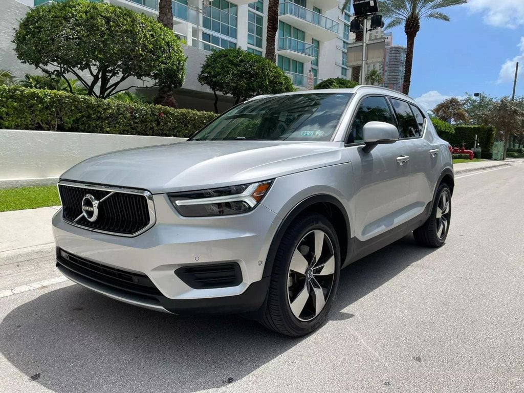 2019 Volvo XC40 T5 Momentum Sport Utility 4D - 22488359 - 3