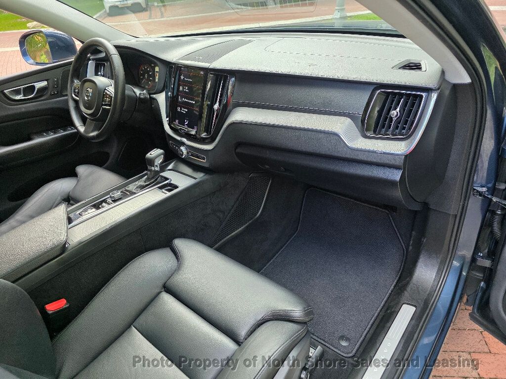 2019 Volvo XC60 Inscription photo 12