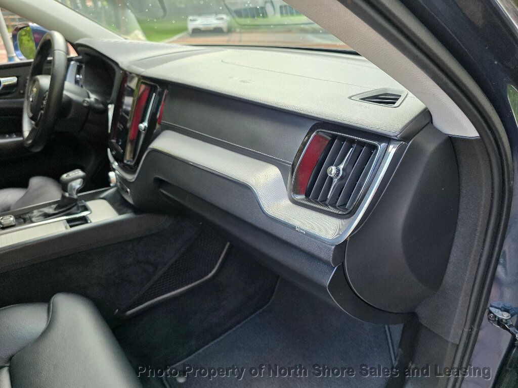2019 Volvo XC60 Inscription photo 24