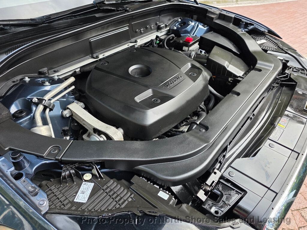 2019 Volvo XC60 Inscription photo 42
