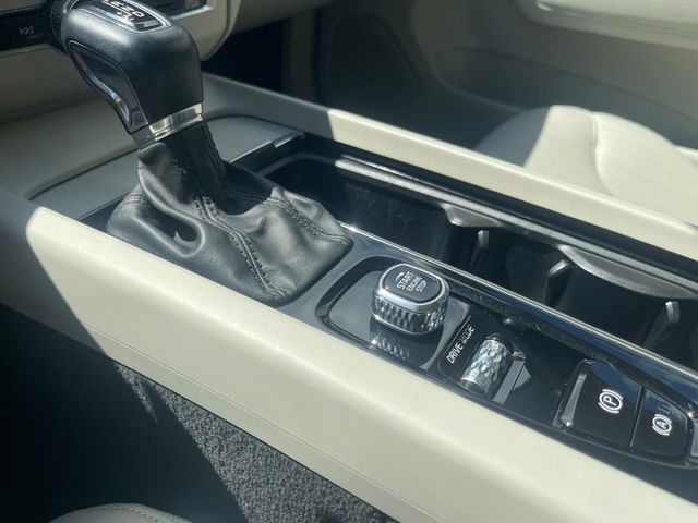 2019 VOLVO XC60 MOMENTUM - 23090387 - 17