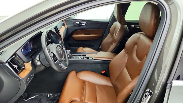 2019 Volvo XC60 T5 AWD Inscription - 23101974 - 19