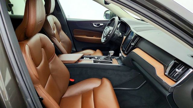2019 Volvo XC60 T5 AWD Inscription - 23101974 - 23