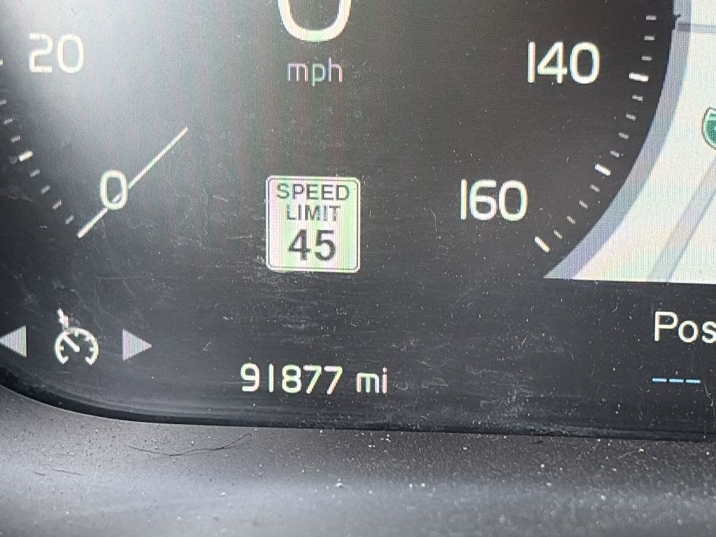 Volvo XC60 photo 16