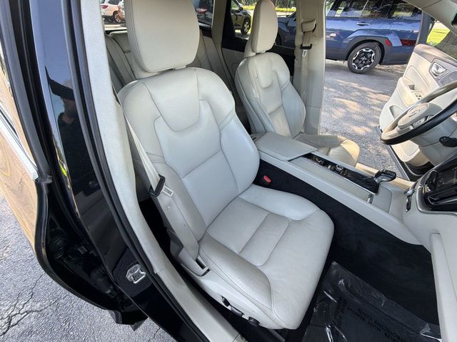 2019 Volvo XC60 T5 AWD Momentum - 23067300 - 20