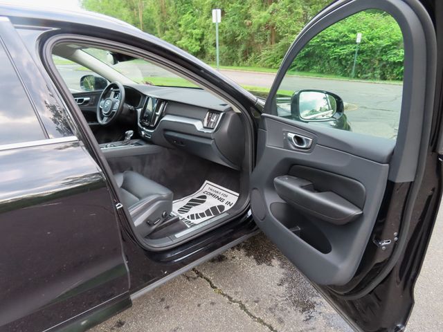 2019 Volvo XC60 T5 AWD Momentum - 22862434 - 22