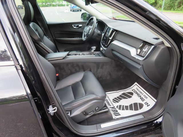 2019 Volvo XC60 T5 AWD Momentum - 22862434 - 23