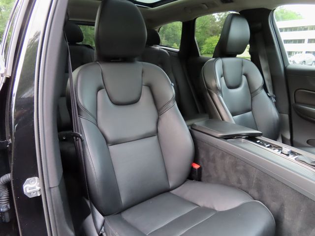 2019 Volvo XC60 T5 AWD Momentum - 22862434 - 24