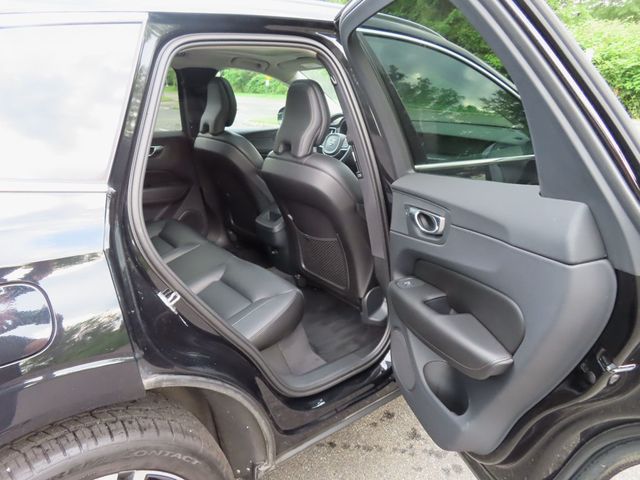 2019 Volvo XC60 T5 AWD Momentum - 22862434 - 25