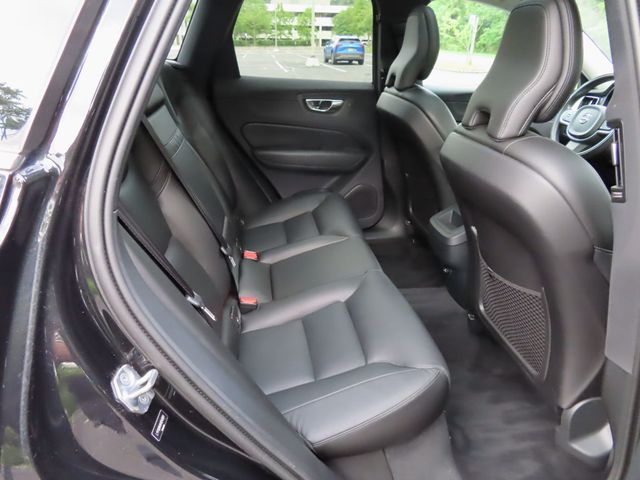 2019 Volvo XC60 T5 AWD Momentum - 22862434 - 26